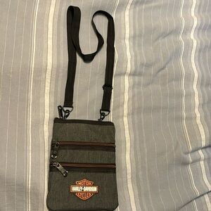 HARLEY-DAVIDSON WOMEN'S X-BODY CROSSBODY SLING PURSE, GRAY. LIKE NEW!